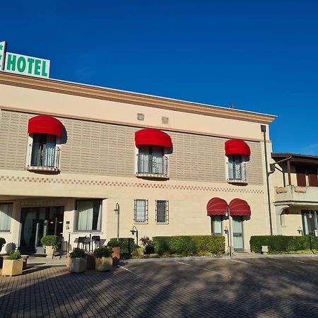 Hotel Lenotel Luaran gambar
