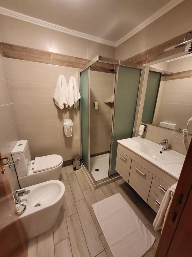 Hotel Lenotel Luaran gambar