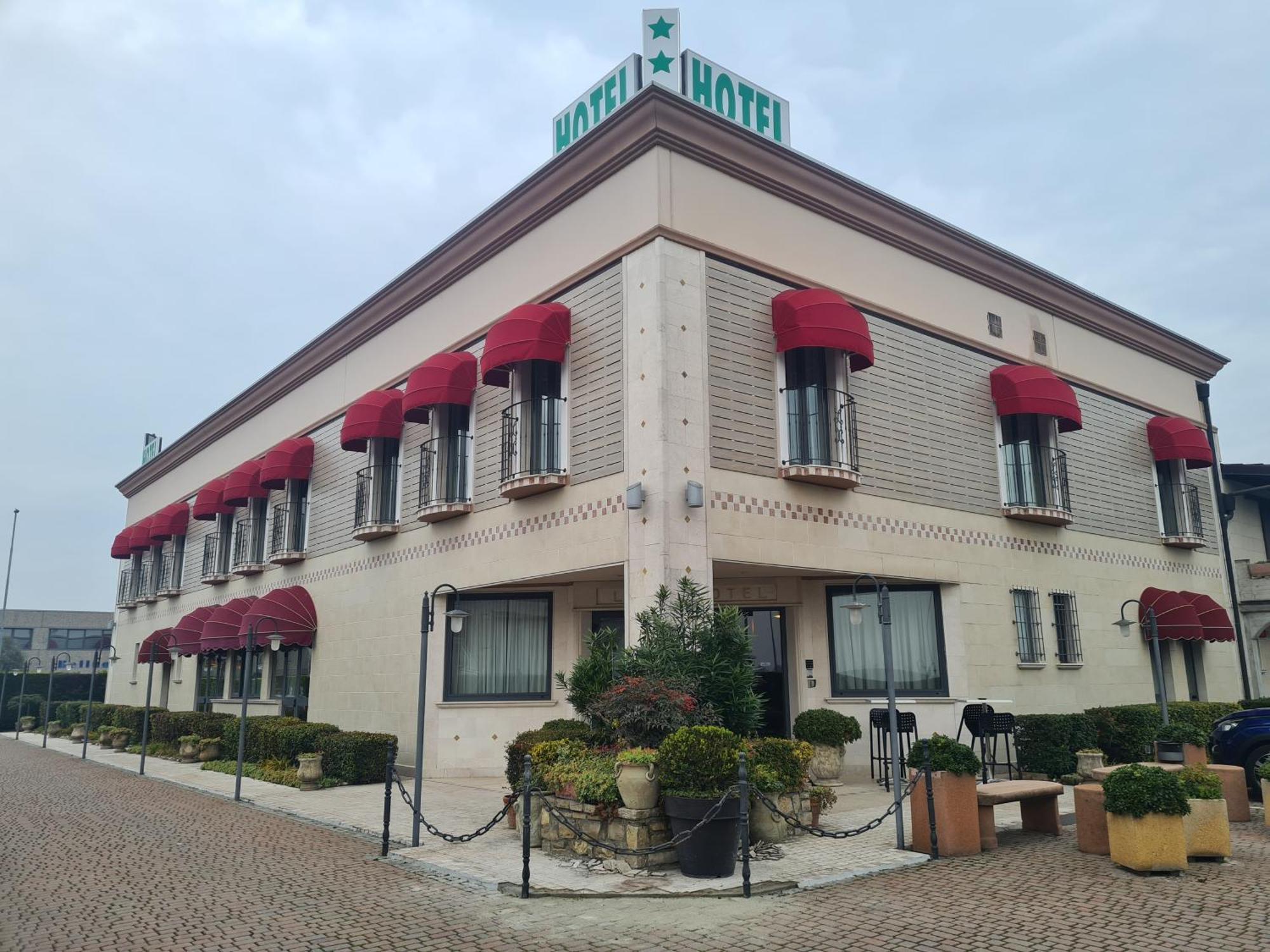 Hotel Lenotel Luaran gambar
