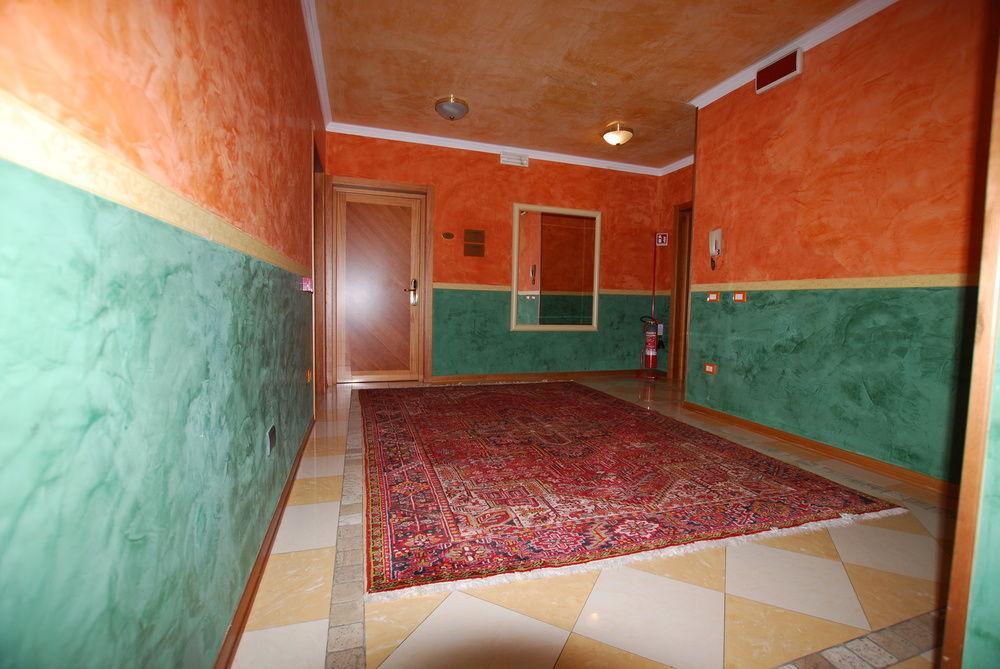 Hotel Lenotel Luaran gambar