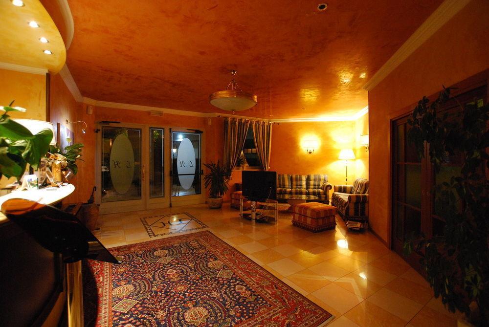 Hotel Lenotel Luaran gambar